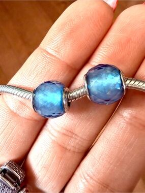 Pandora ❗️Set of 2❗️Ice Blue Faceted Beauty Glass Charm Set